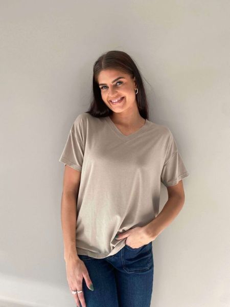 Bilde av Short sleeve v neck tee